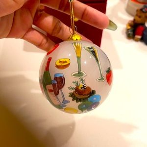 Nice ornament just in time for Christmas